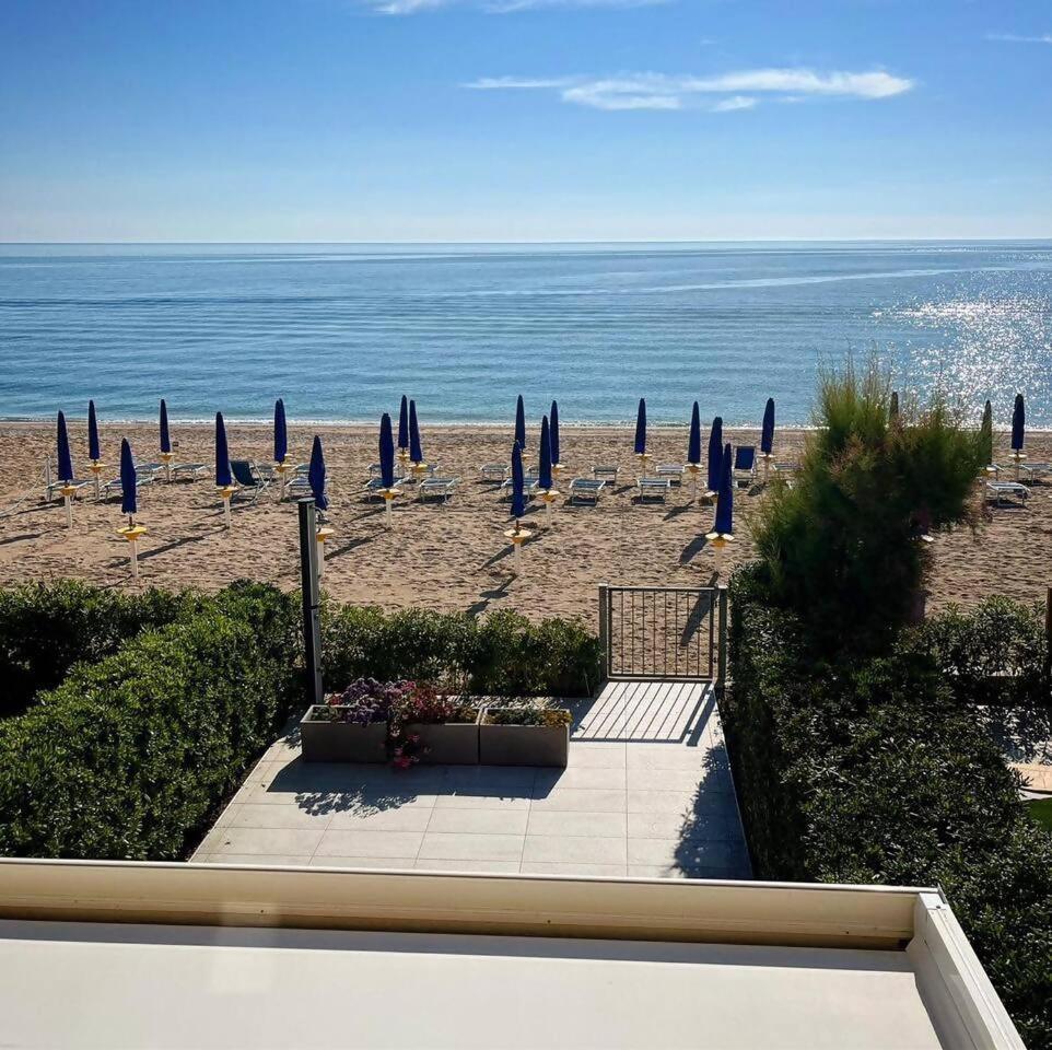 Casamare Una Casa Sulla Spiaggia Nelle Marche Villa Porto Potenza Picena Buitenkant foto